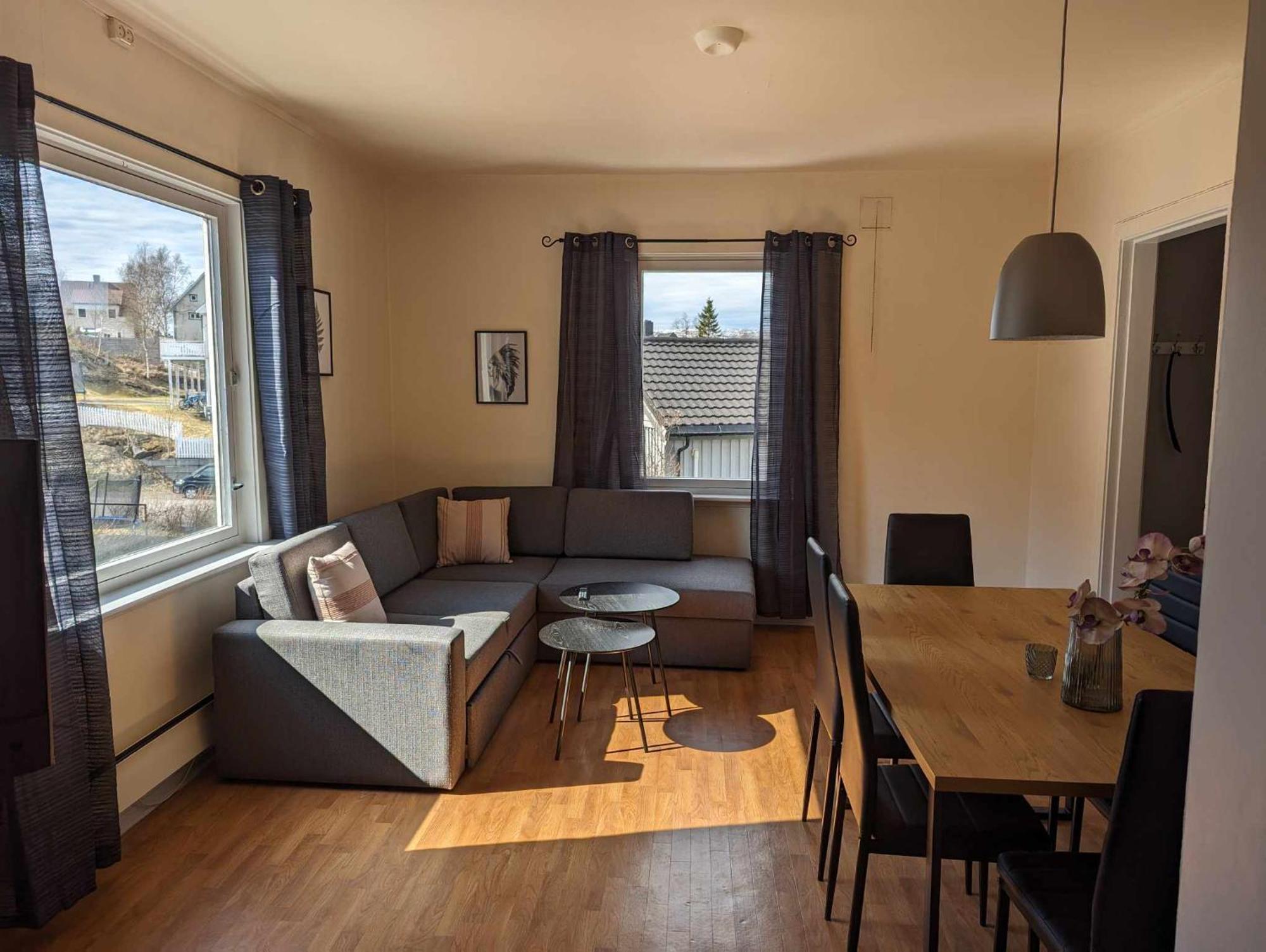 Apartment Railside Track